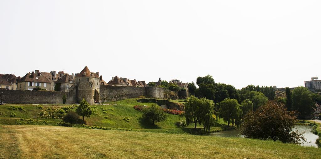 Fresne-la-Mere La Vieille Ferme B&B 외부 사진